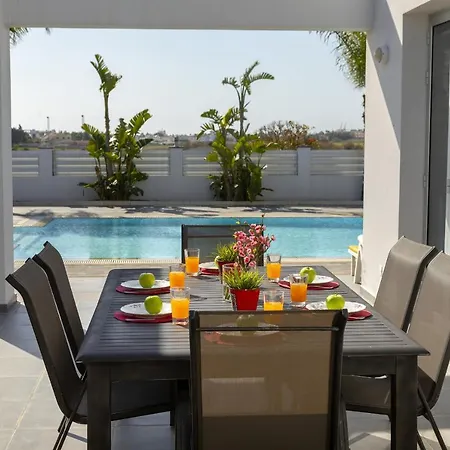 Larnaca Zoe Villa