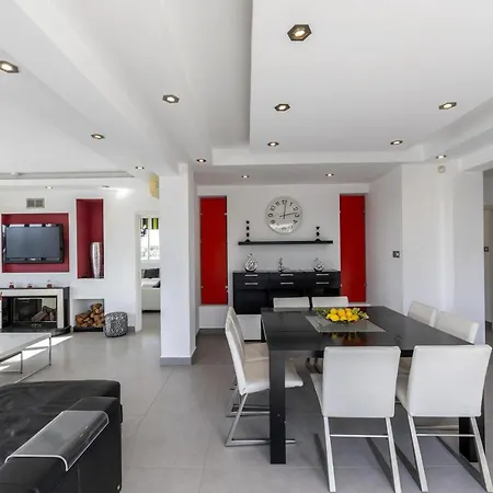 Larnaca Zoe Villa