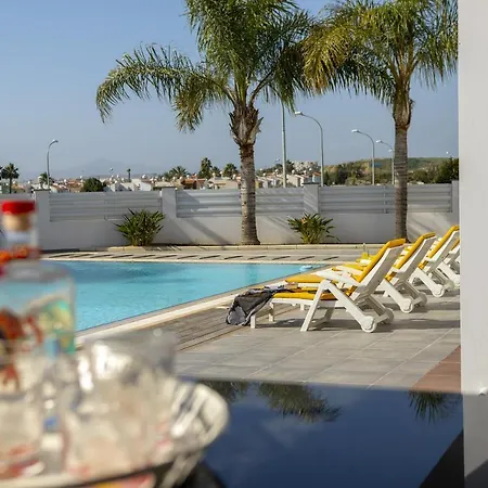 Villa Larnaca Zoe *